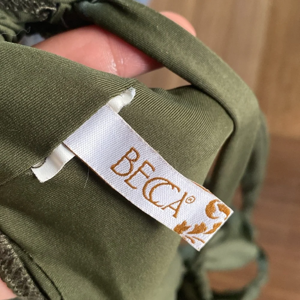 Becca swim top - Picture 4 of 4